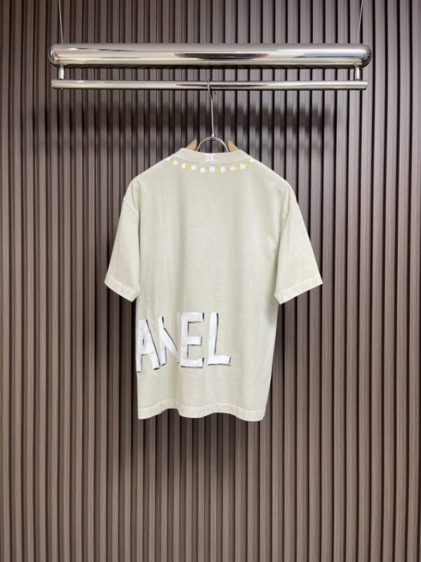 CHANEL T-Shirt - Image 2