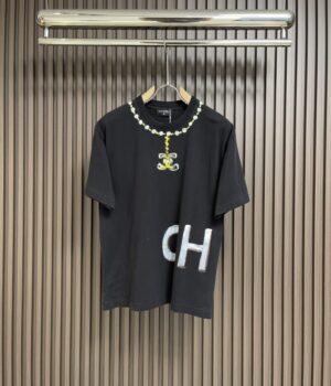 CHANEL T-Shirt