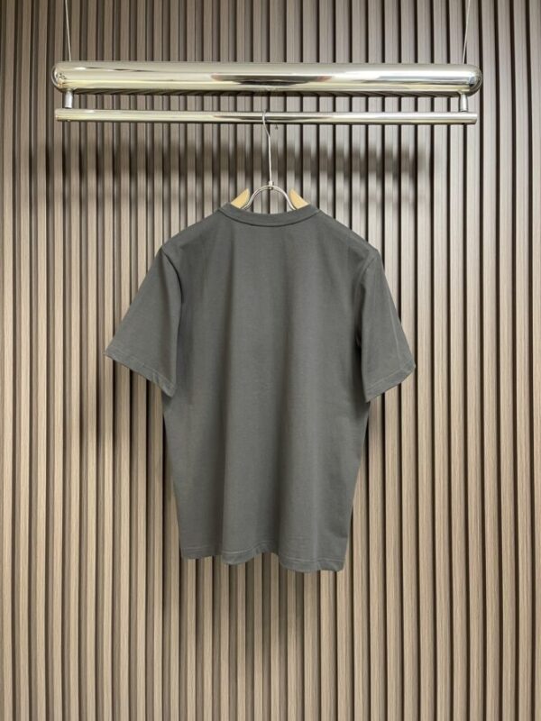 CHANEL T-Shirt - Image 2