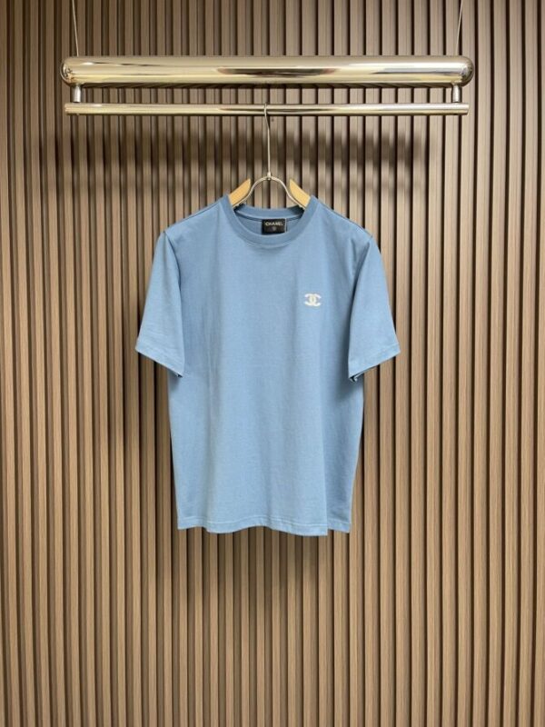 CHANEL T-Shirt