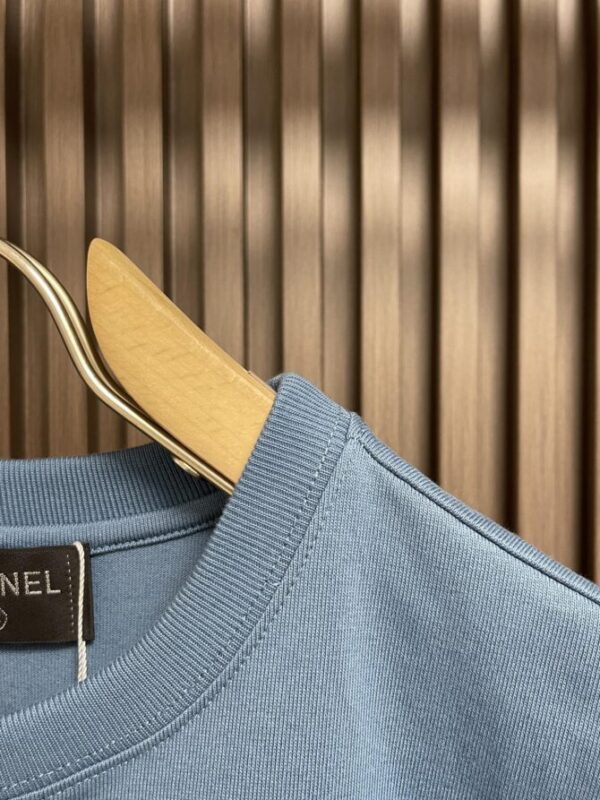 CHANEL T-Shirt - Image 6