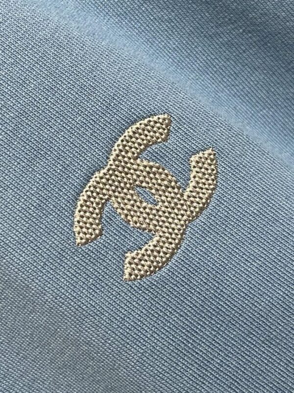 CHANEL T-Shirt - Image 7