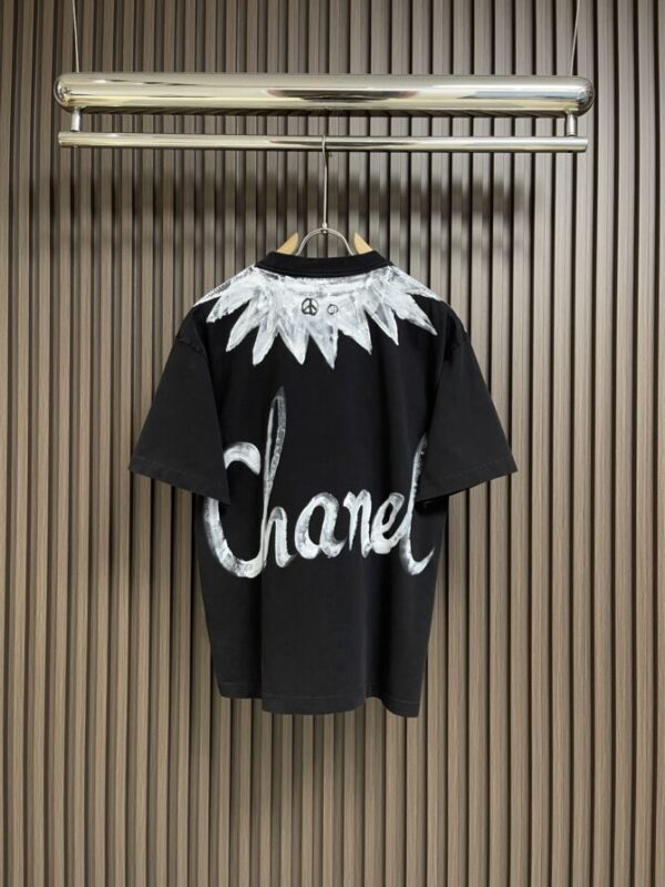 CHANEL T-Shirt - Image 2