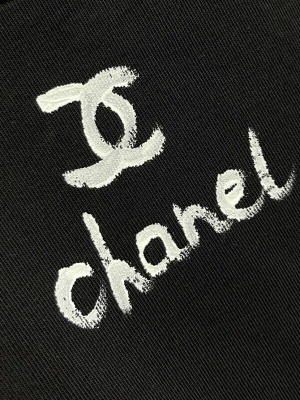 CHANEL T-Shirt - Image 4