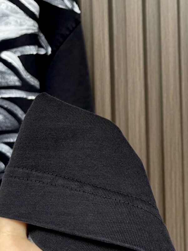 CHANEL T-Shirt - Image 7