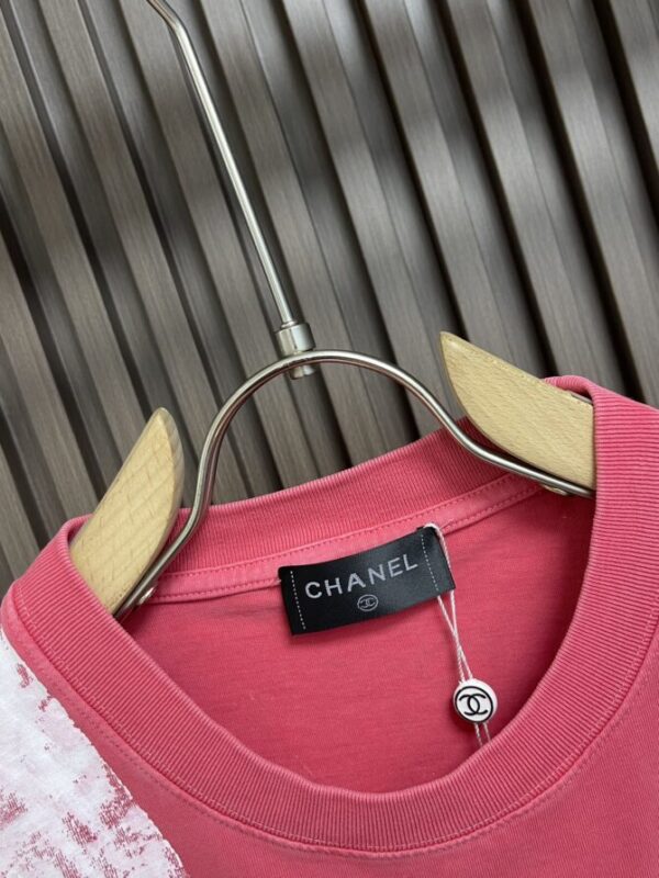 CHANEL T-Shirt - Image 5