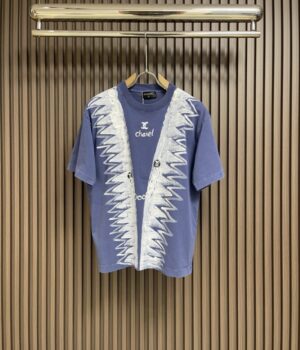 CHANEL T-Shirt