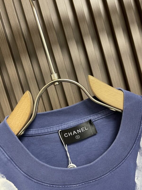 CHANEL T-Shirt - Image 5