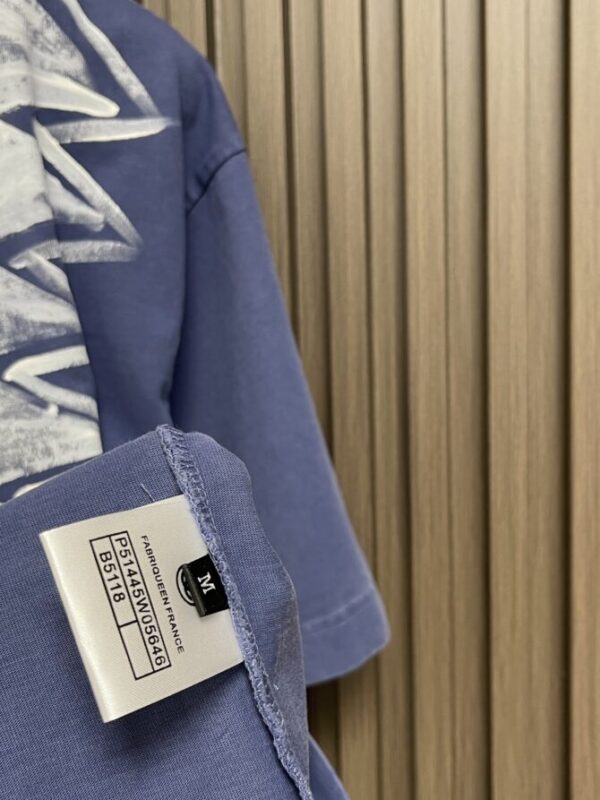 CHANEL T-Shirt - Image 8