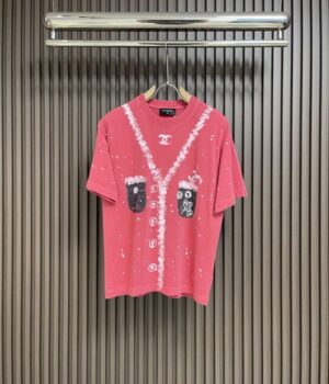 CHANEL T-Shirt