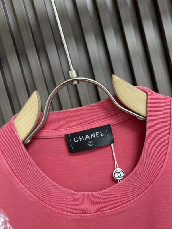 CHANEL T-Shirt - Image 5