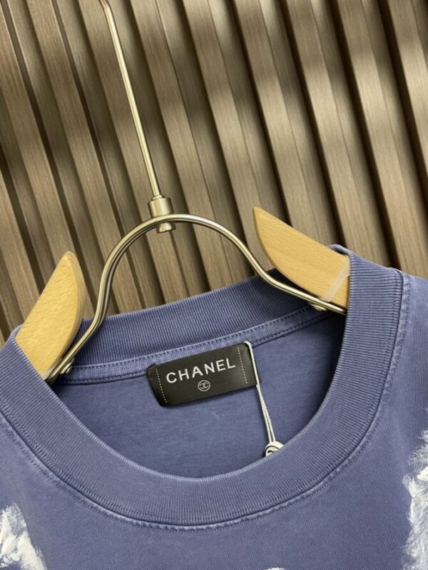 CHANEL T-Shirt - Image 5