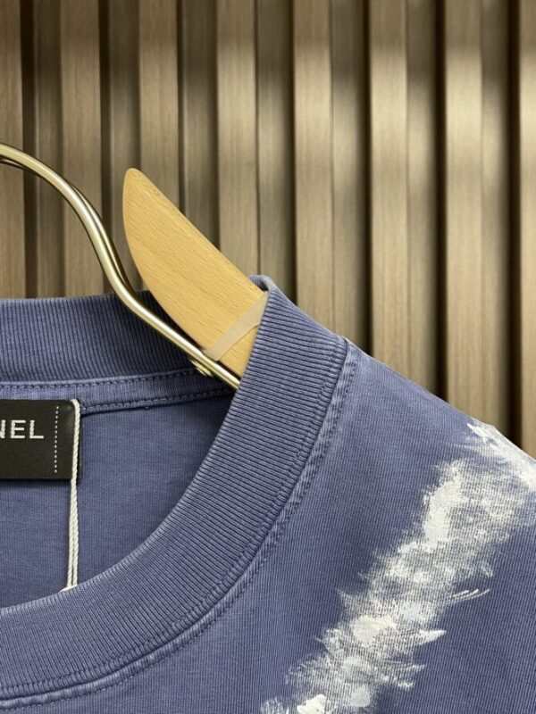 CHANEL T-Shirt - Image 7
