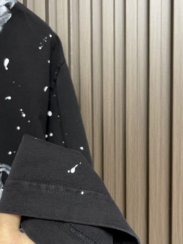 CHANEL T-Shirt - Image 7