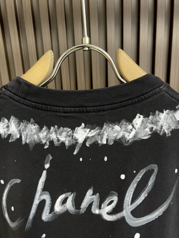 CHANEL T-Shirt - Image 8