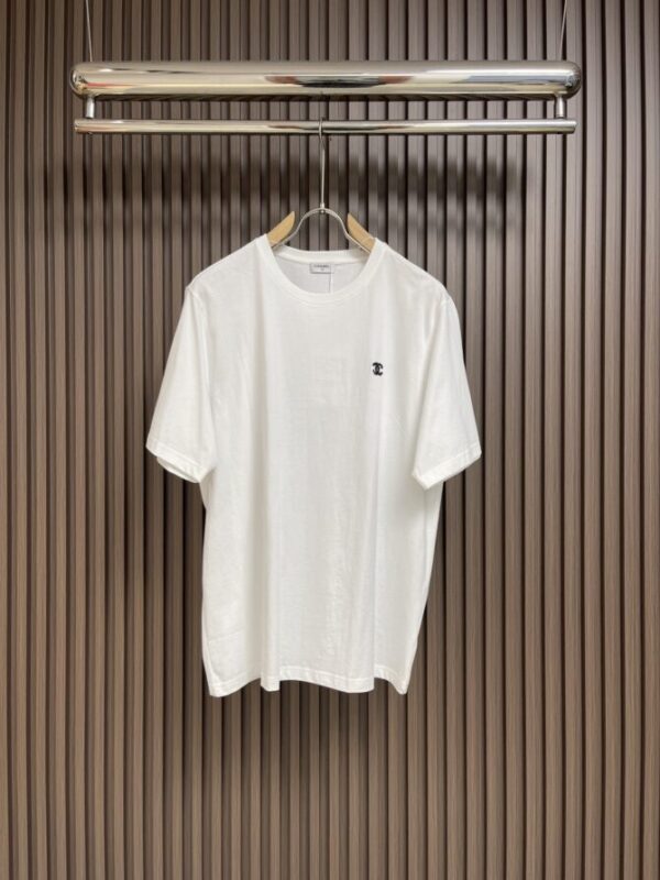 CHANEL T-Shirt
