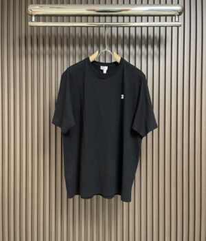 CHANEL T-Shirt