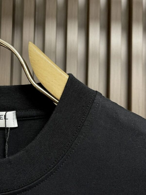 CHANEL T-Shirt - Image 6