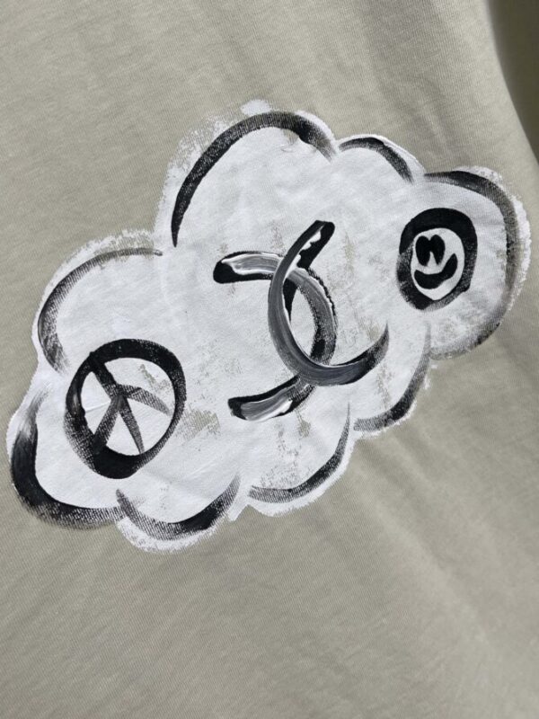 CHANEL T-Shirt - Image 4