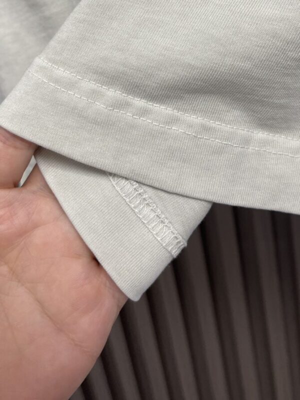 CHANEL T-Shirt - Image 7