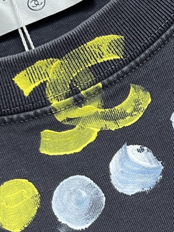 CHANEL T-Shirt - Image 4