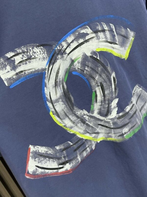 CHANEL T-Shirt - Image 6