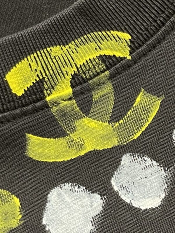 CHANEL T-Shirt - Image 4