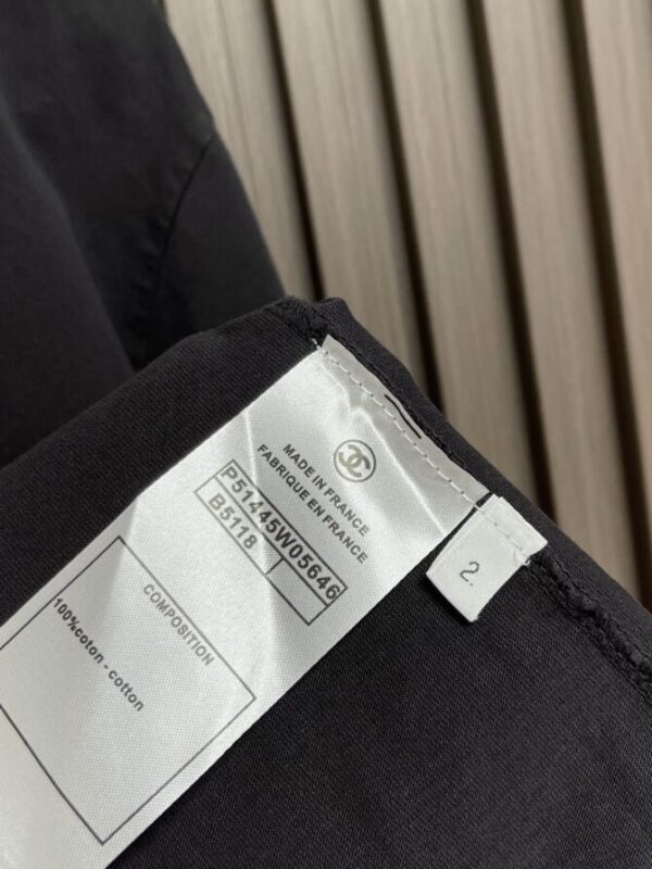 CHANEL T-Shirt - Image 8
