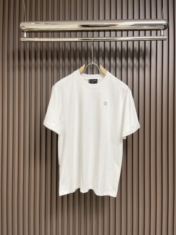 CHANEL T-Shirt