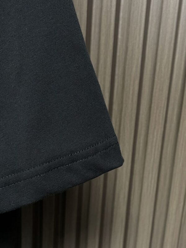 CHANEL T-Shirt - Image 6