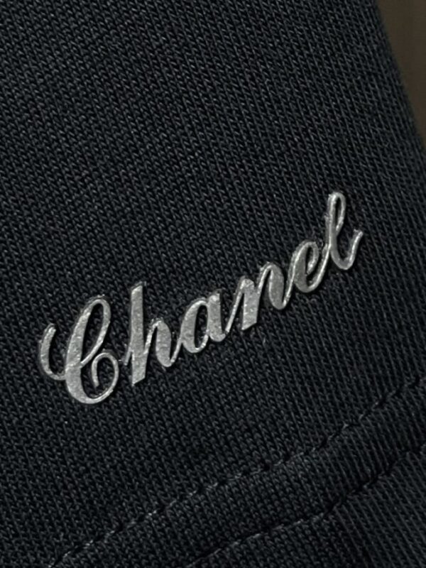 CHANEL T-Shirt - Image 8