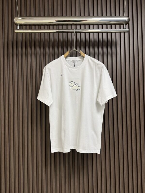 CHANEL T-Shirt