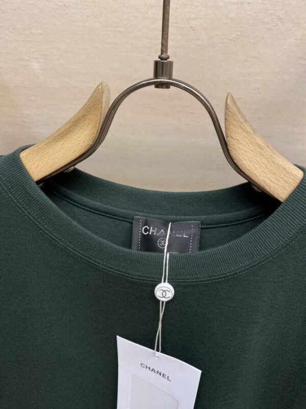 CHANEL T-Shirt - Image 3