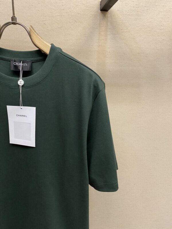 CHANEL T-Shirt - Image 4
