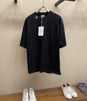 CHANEL T-Shirt