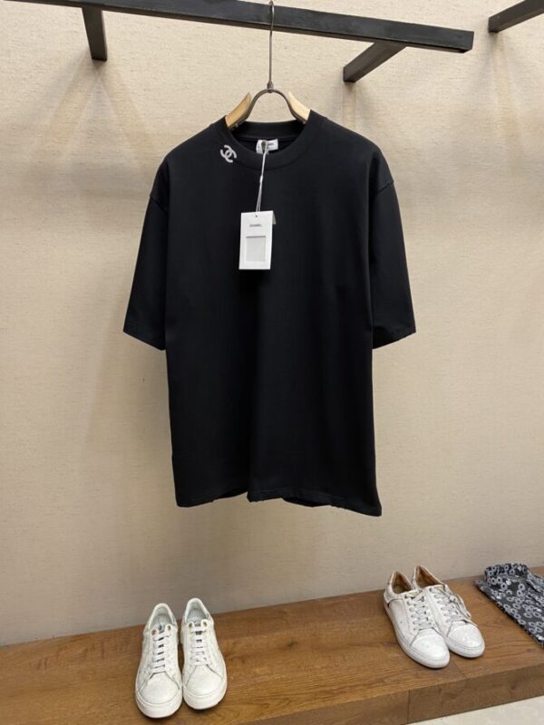 CHANEL T-Shirt