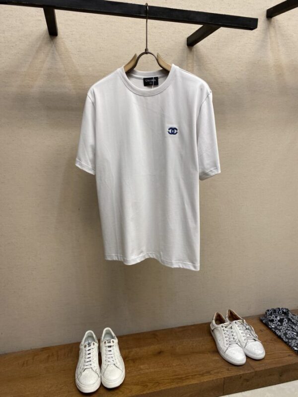CHANEL T-Shirt