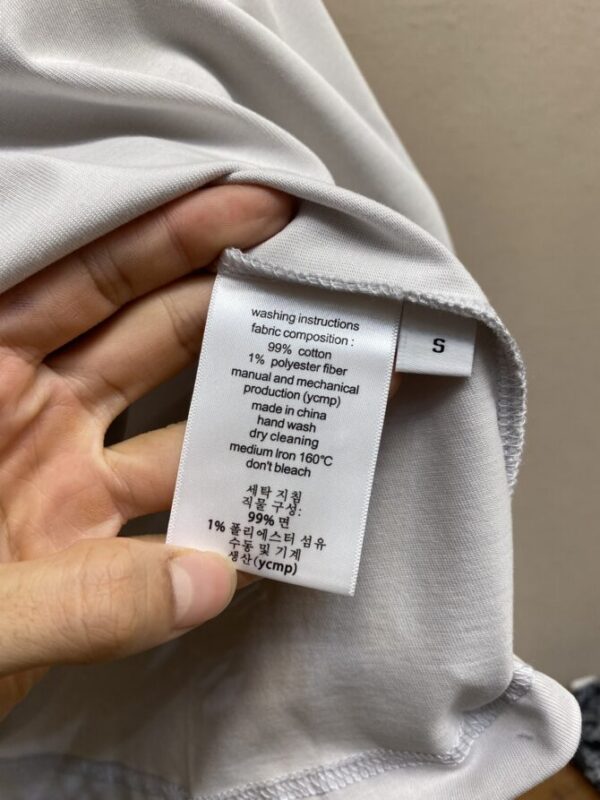 CHANEL T-Shirt - Image 9