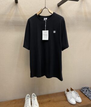 CHANEL T-Shirt