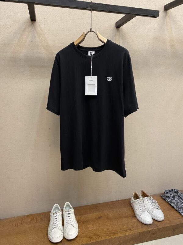 CHANEL T-Shirt
