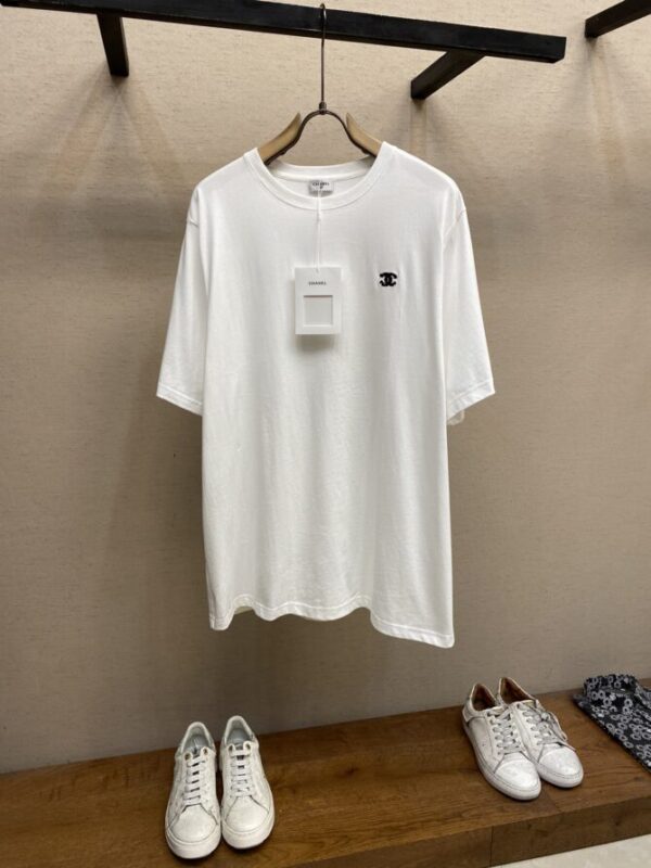 CHANEL T-Shirt
