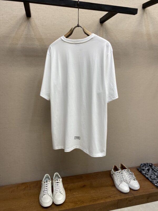 CHANEL T-Shirt - Image 2