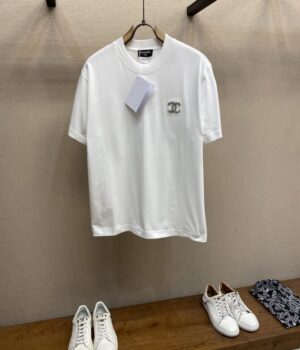 CHANEL T-Shirt