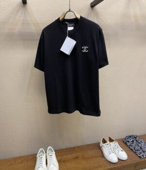CHANEL T-Shirt