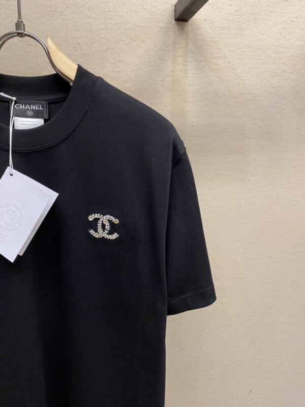 CHANEL T-Shirt - Image 4