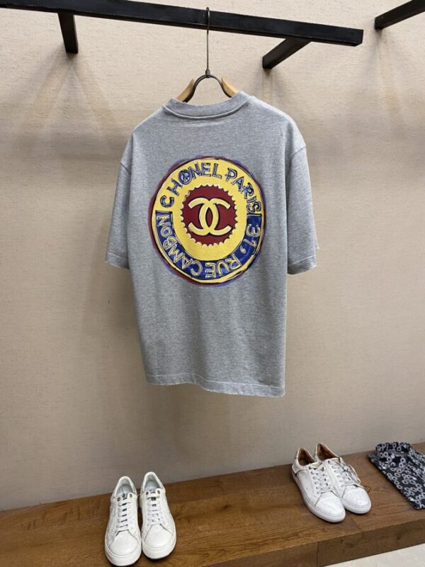 CHANEL T-Shirt - Image 2