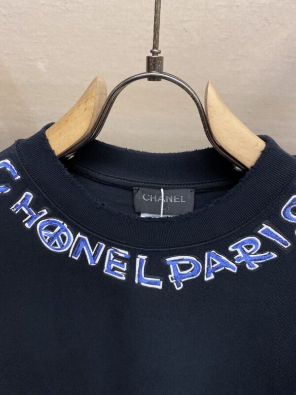 CHANEL T-Shirt - Image 3