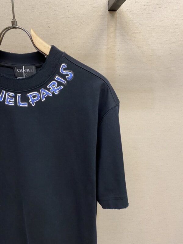 CHANEL T-Shirt - Image 4