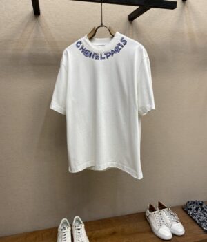 CHANEL T-Shirt