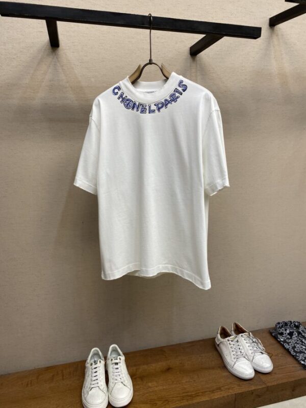 CHANEL T-Shirt